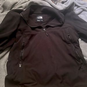 Large men’s north face pullover